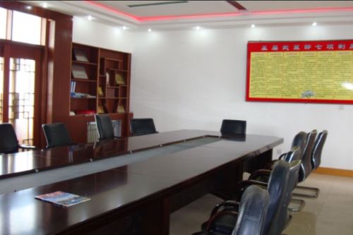 Chalion-tractor-meeting-room-1