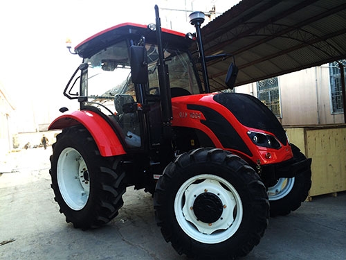 New Design Agricultural Wheeled Tractor For Sale