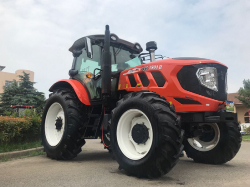 QLN New Design Big Wheel Tractors Show